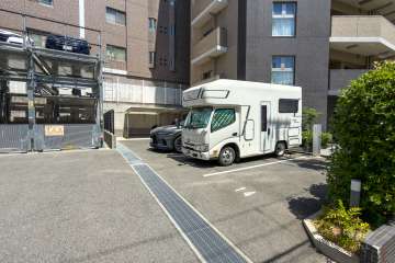 敷地内駐車場（屋外平面式）