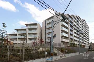 レ・ジェイド高槻古曽部町の外観（西側から）