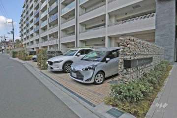 敷地内駐車場（屋外平面式）