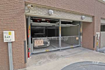 敷地内駐車場（屋内機械式）
