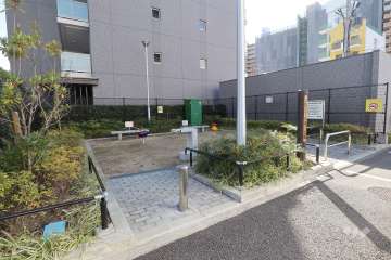 敷地に隣接する公園