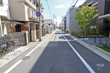 敷地北側の前面道路