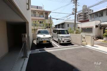 敷地内駐車場（屋外平面式）