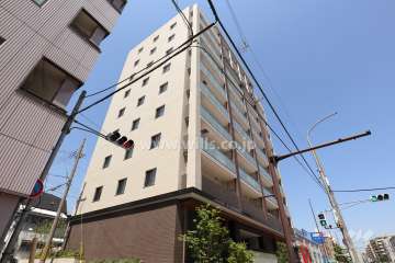 ヌーヴェルワイズ六甲のマンション外観（南西側から）