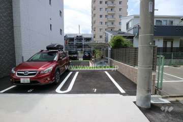 敷地内駐車場（屋外平面式）