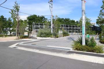 駐車場出入り口