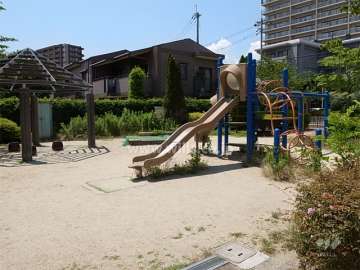 敷地東側に隣接する『東豊中1丁目第7公園』