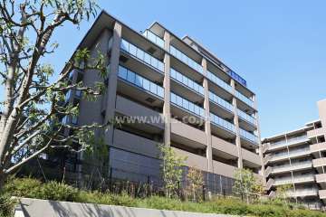 サンメゾン北千里古江台の外観（南西側から）