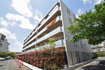 プラウド千里山手町の外観（南東側から）