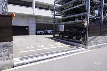 駐車場出入口