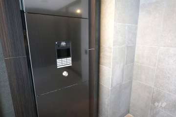 エントランスはオートロック付きです