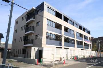 ローレルコート桜山向陽の外観（南側から）