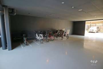 屋内に設けられた駐輪場