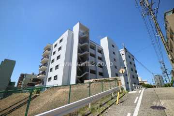 マンション月見台の外観(北東側から)