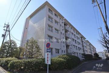 西一社団地11号棟の外観(北東側から)