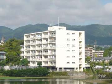 阪急仁川マンションの外観（西側から）