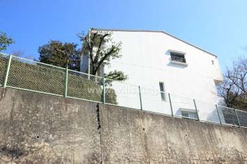 八事本町団地７号棟の外観（南西側から）