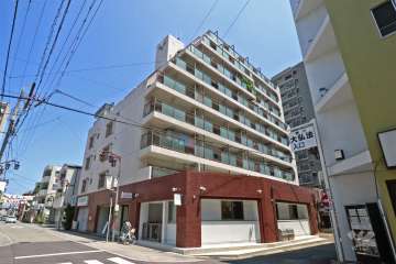 ハイレジデンス勝川の外観（東側から）