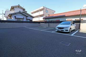 敷地内駐車場（屋外平面式）