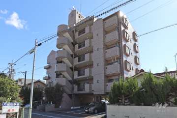 マンションの外観（北西側から）