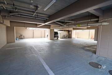 敷地内駐車場（屋内平面式）