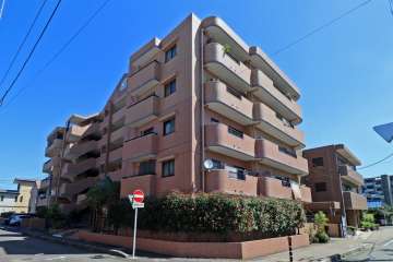 グランピア春日井の外観（南西側から）