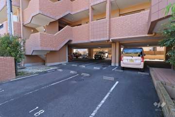 敷地内駐車場（屋内平面式）