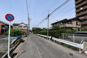 敷地南西側の前面道路