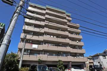 カルティア春日井の外観（南西側から）
