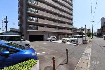 敷地内駐車場（屋外平面式・屋外機械式）