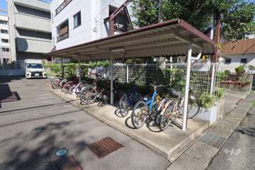 駐輪場（屋根付き）