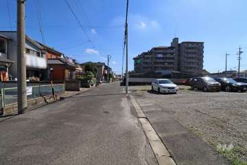 敷地北側の前面道路
