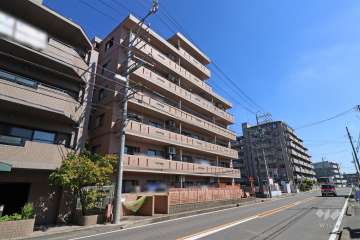 プロッシー関田の外観(南西側から）