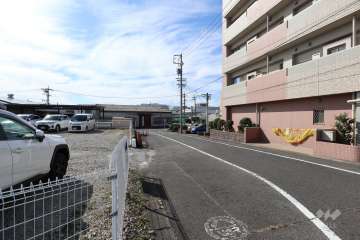 敷地東側前面道路
