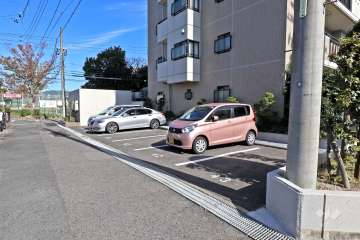 敷地内駐車場西側（屋外平面式）

