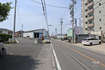敷地南東側の前面道路