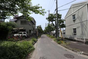 敷地南東側の前面道路