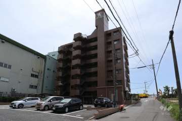 ダイナース御幸壱番館の外観（北西側から）