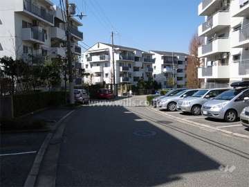 敷地内駐車場（屋外平面式）
