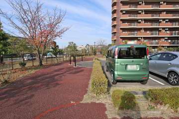 敷地西側の前面通路