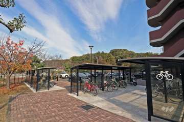 屋根付きの駐輪場