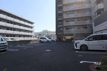 敷地内駐車場（屋外平面式）