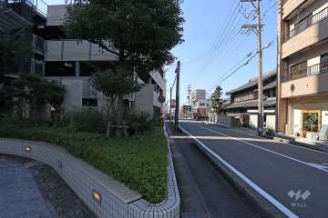 敷地北側の前面道路