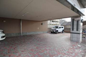 敷地内駐車場（屋外平面式・屋内平面式）