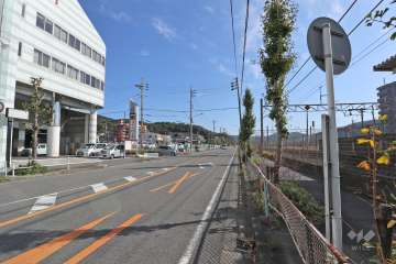 敷地南側の前面道路
