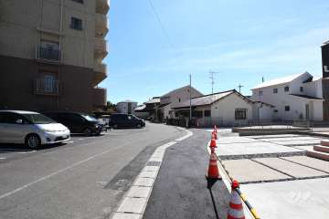 敷地南西側の前面道路

