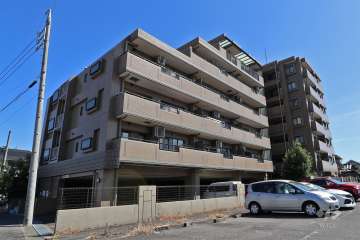 シャトー篠木の外観（西側から）