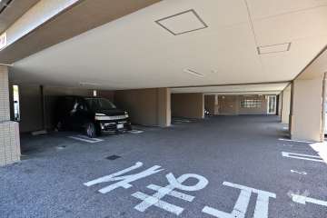 敷地内駐車場（屋内平面式）