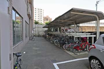 ルーフ付駐輪場