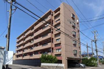 カーサ勝川の外観（東側から）